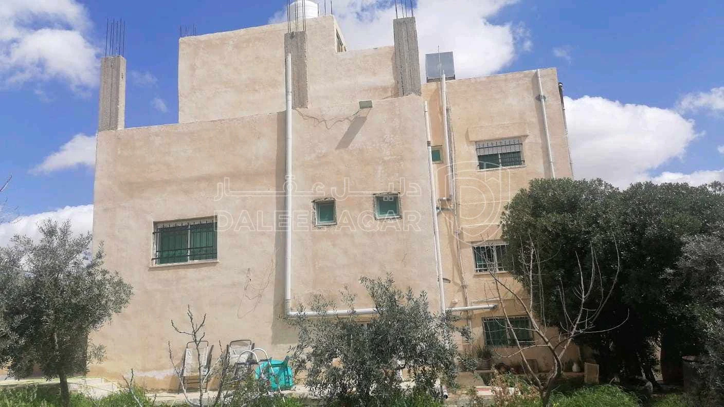 فيلا/منزل في عمان - طريق المطار - اللبن - 135,000 دأ - صورة 1