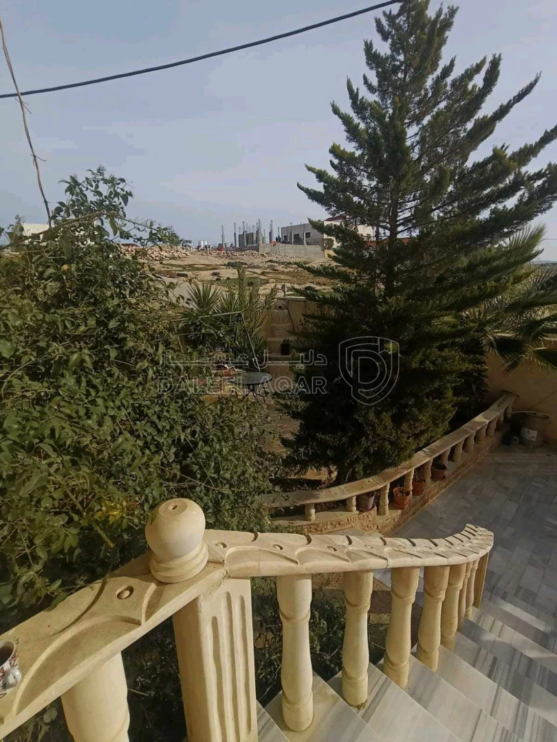 فيلا/منزل في عمان - طريق المطار - اللبن - 135,000 دأ - صورة 1