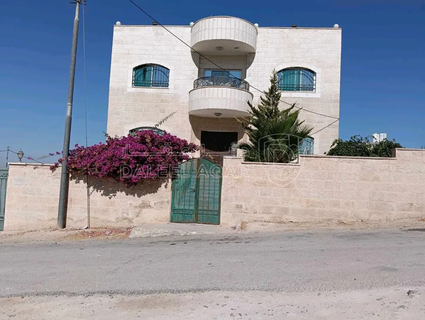 فيلا/منزل في عمان - طريق المطار - اللبن - 135,000 دأ - صورة 1