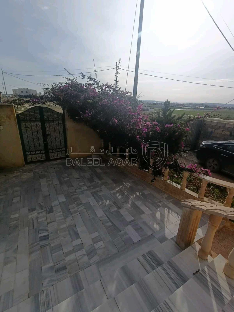 فيلا/منزل في عمان - طريق المطار - اللبن - 135,000 دأ - صورة 1
