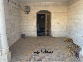 فيلا/منزل في المفرق - حوشا  - 65,000 دأ - صورة NaN
