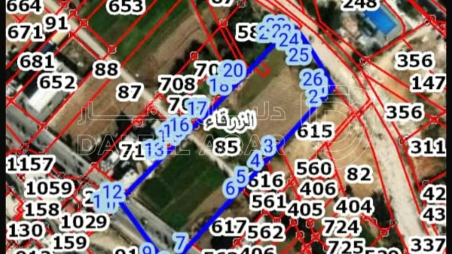 أرض في الزرقاء /الشارع الرئيسي بجانب مطعم الريف - 1,000,000 دأ - صورة 1