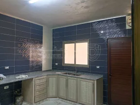 شقة في المفرق حي المهندسين غرب المشتل مية متر  - 35,000 دأ - صورة NaN