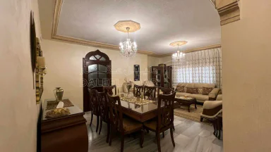 شقة - شقة للبيع من المالك مباشرة طابق ثاني مساحة 165م² - 57000 دأ