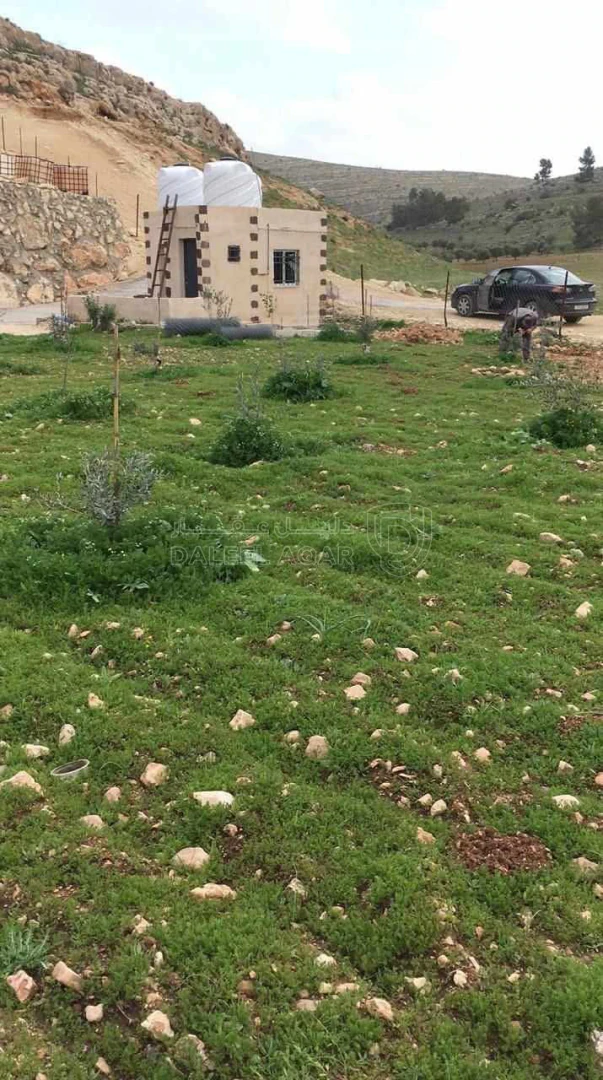 أرض في المدور طريق جرش المفرق قرب مقبرة العموش - 30,000 دأ - صورة 1