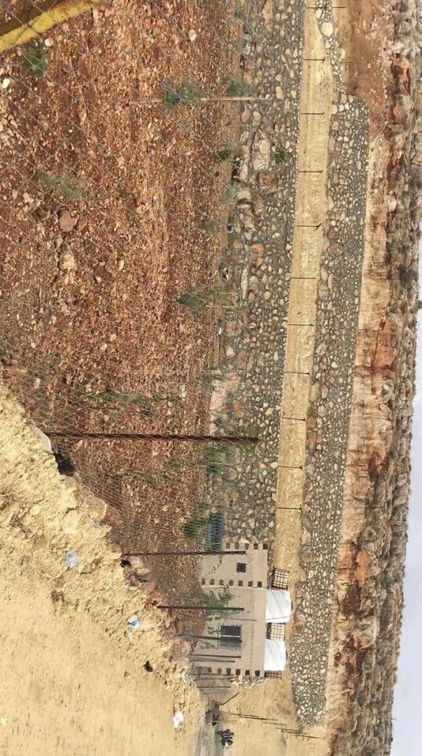 أرض في المدور طريق جرش المفرق قرب مقبرة العموش - 30,000 دأ - صورة 1