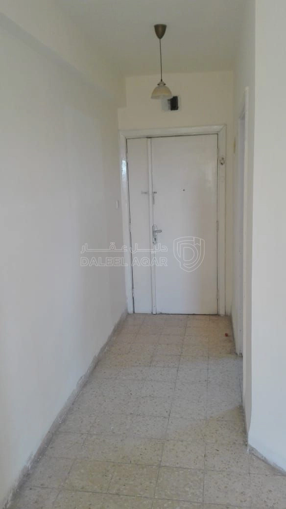 شقة في اسكان ماركا - 17,000 دأ - صورة 3