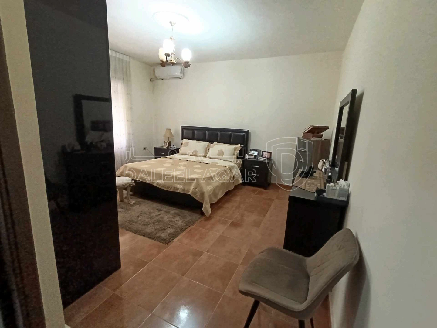 شقة في عمان، ضاحية الرشيد، شارع ابان بن عفان - 95,000 دأ - صورة 1