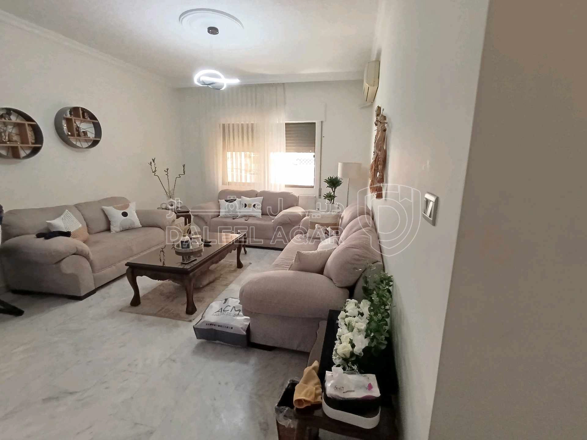 شقة في عمان، ضاحية الرشيد، شارع ابان بن عفان - 95,000 دأ - صورة 1