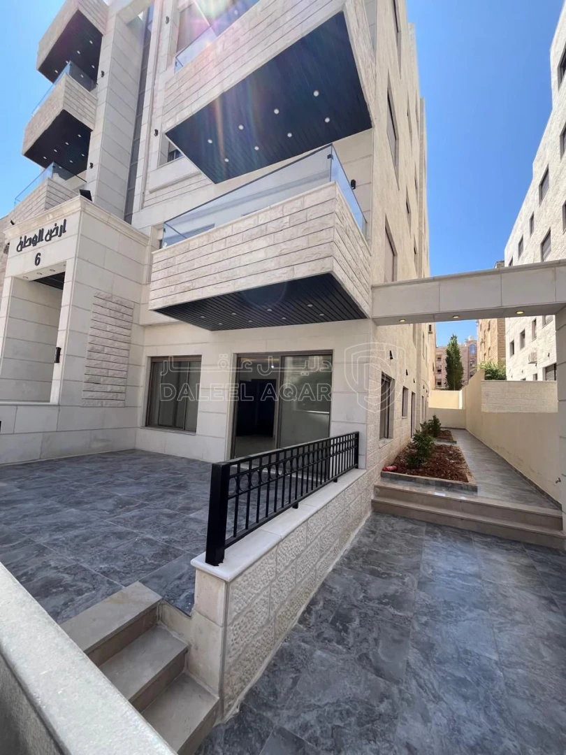 شقة في ارضية قرب عميش ضاحية الياسمين لقطة من المالك  - 75,000 دأ - صورة 1