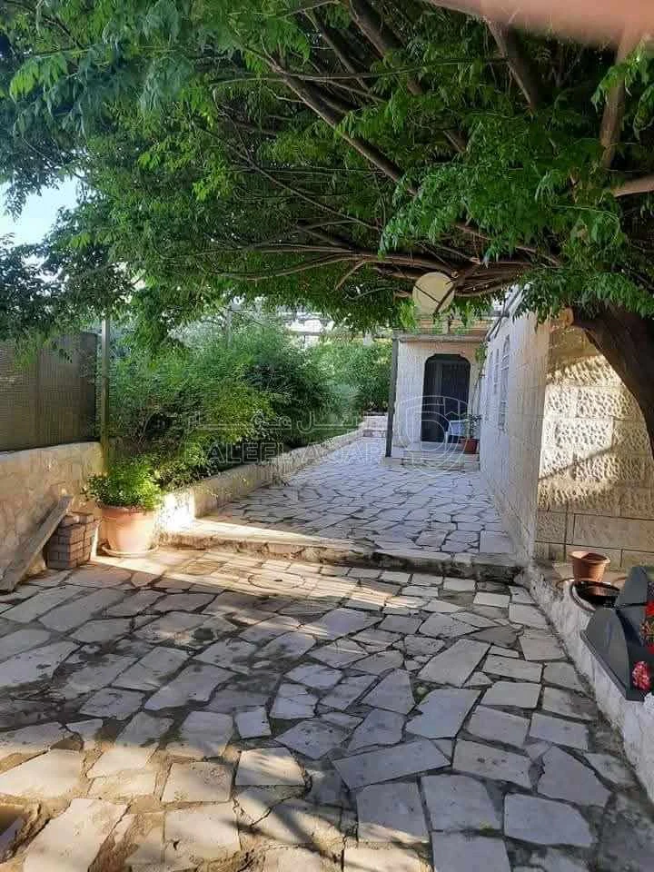 فيلا/منزل في بيت للبيع في ناعور حوض ام تينه - 220,000 دأ - صورة 1