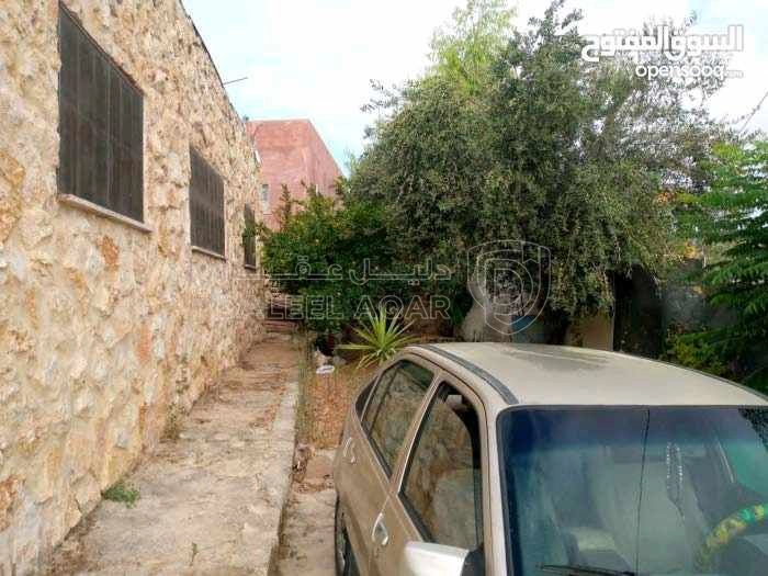 فيلا/منزل في اربد كفرأسد اول نزول المنصوره قريبة من الخدمات وال - 25,000 دأ - صورة 1