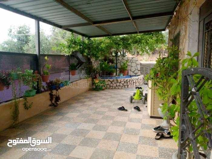 فيلا/منزل في اربد كفرأسد اول نزول المنصوره قريبة من الخدمات وال - 25,000 دأ - صورة 1