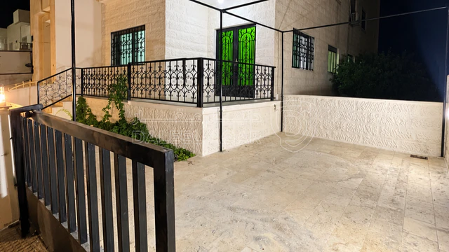 شقة - عمان الجبيهة حي الخرابشة بجانب دائرة الجمارك قديما - 78000 دأ