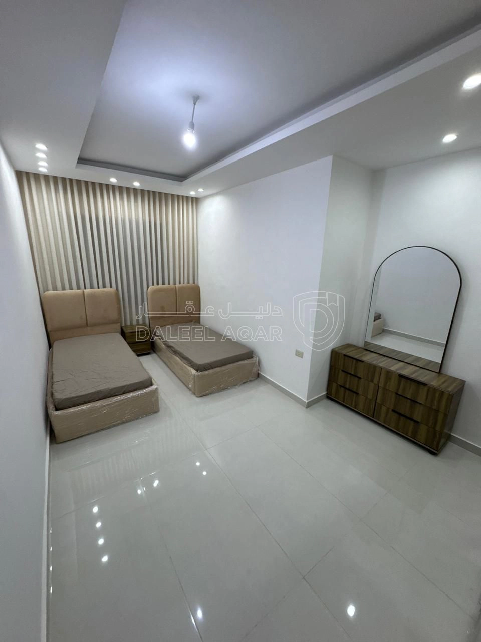 شقة في شارع الحكمه  - 55,000 دأ - صورة 1