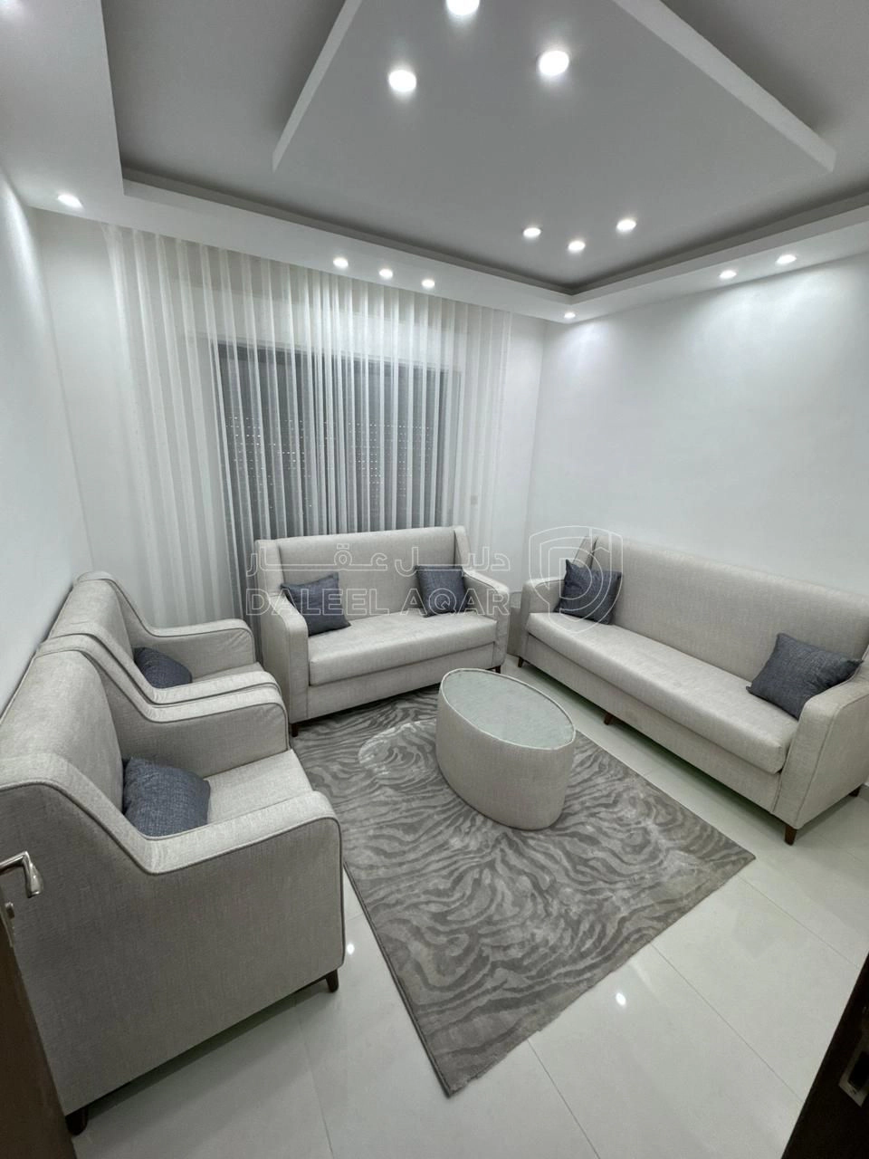 شقة في شارع الحكمه  - 55,000 دأ - صورة 1