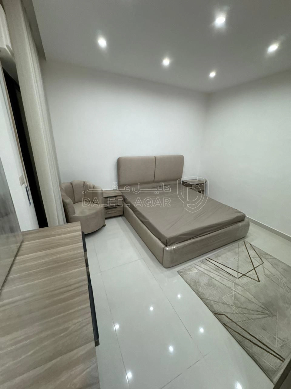 شقة في شارع الحكمه  - 55,000 دأ - صورة 1