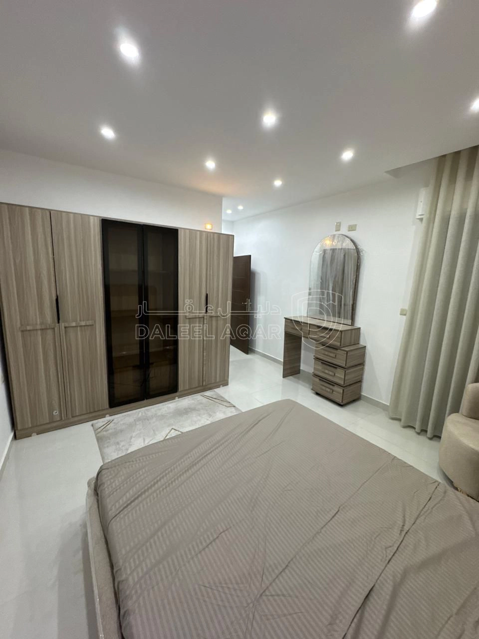 شقة في شارع الحكمه  - 55,000 دأ - صورة 1