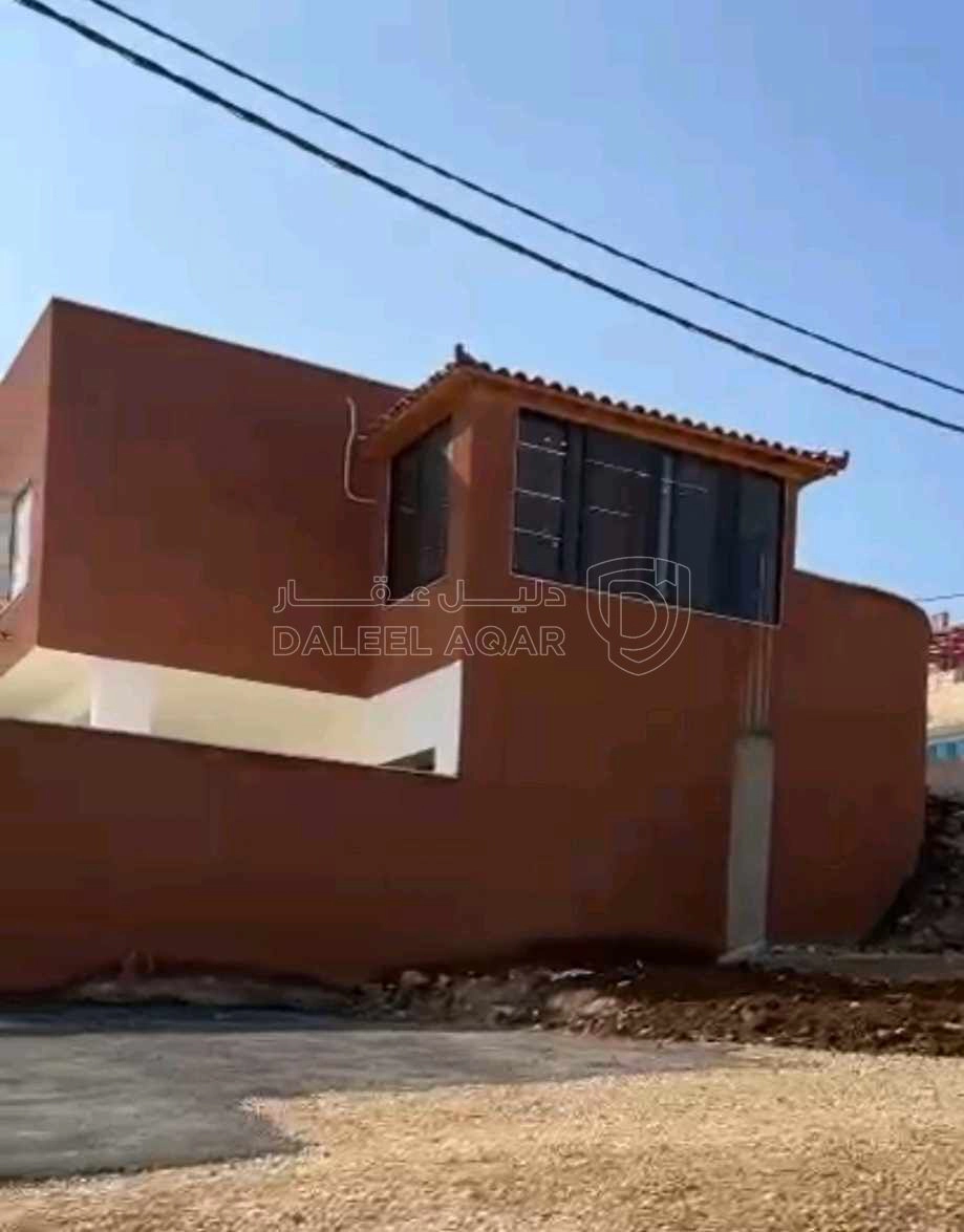 مزرعة/شاليه في طريق البحر الميت، ضاحية زهرة المدائن - 125,000 دأ - صورة 1