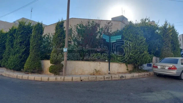فيلا/منزل - صويلح / حي الإرسال - 250000 دأ