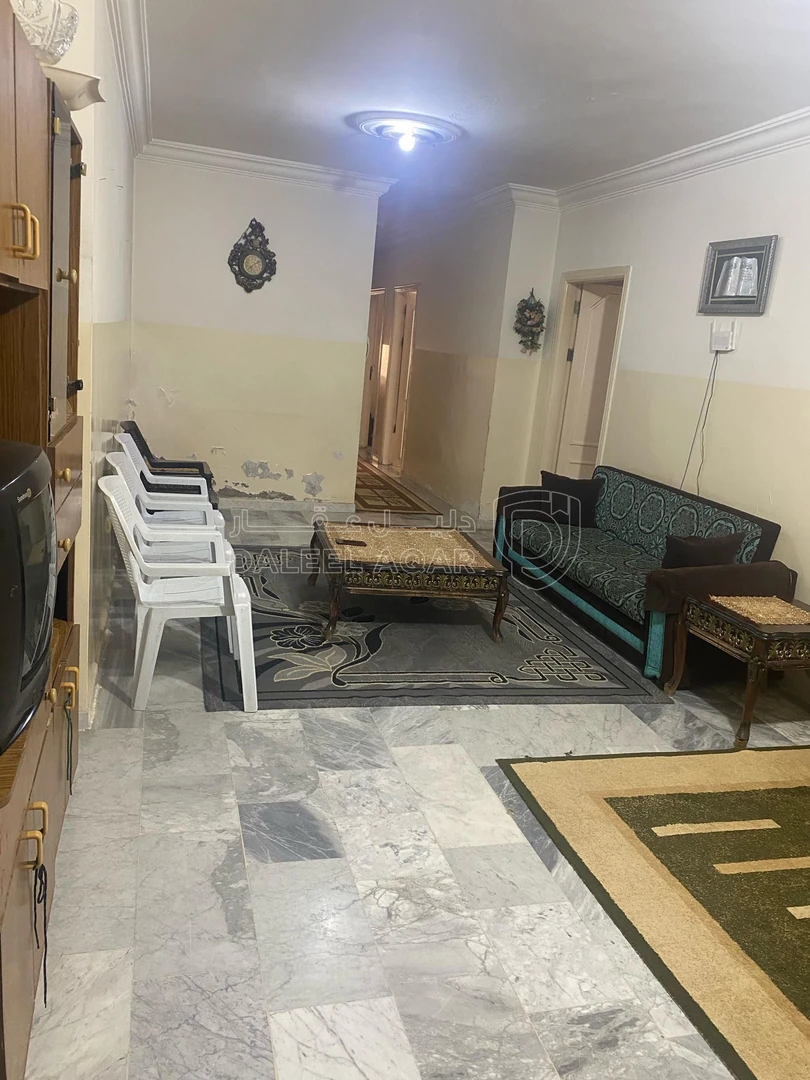 شقة في خريبة السوق قرب مسجد الانصار شارع الزبيري - 38,000 دأ - صورة 1