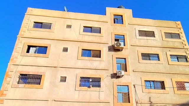 شقة في الزرقاء حي معصوم  - 32,000 دأ - صورة NaN