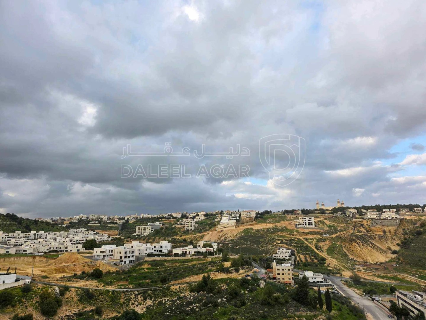 أرض في قطعة مميزة ببدر الجديدة باطلالة على دابوق - 450,000 دأ - صورة 1