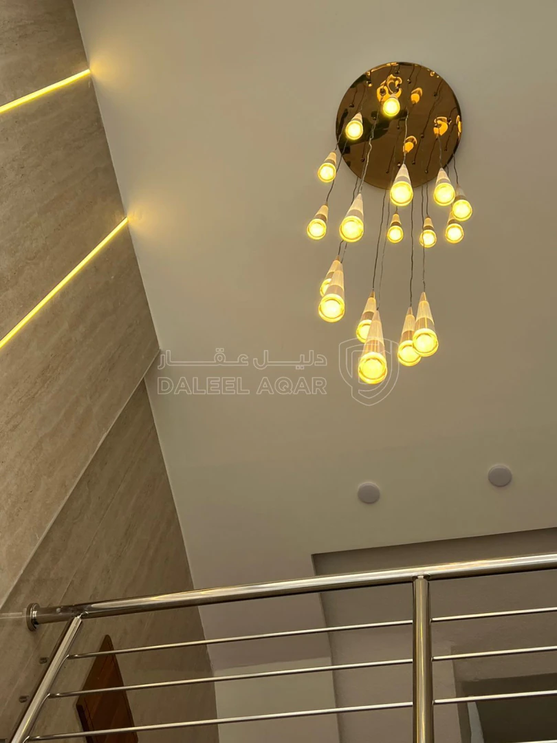 شقة في عمان - شارع الاستقلال  - 65,000 دأ - صورة 1