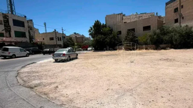 أرض - عمان /ضاحيه الحاج حسن / خلف شارع الفخار - 115000 دأ