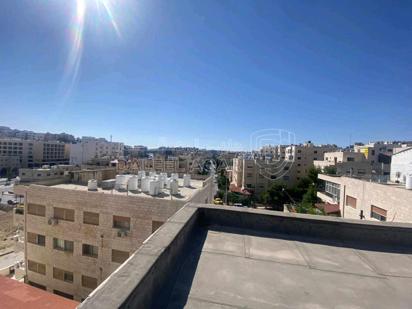 فيلا/منزل في خلف محكمة شمال عمان  - 320,000 دأ - صورة 1