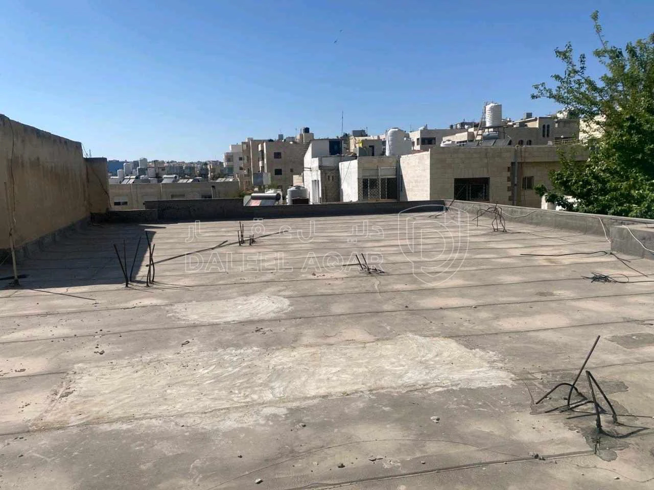 فيلا/منزل في خلف محكمة شمال عمان  - 320,000 دأ - صورة 1