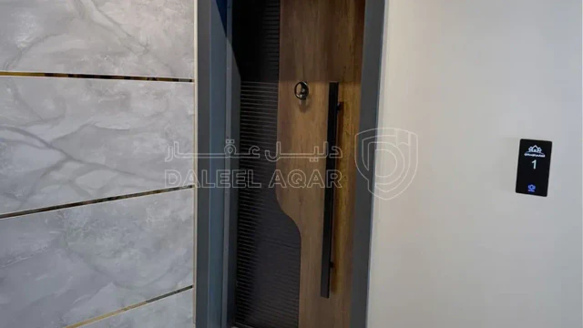 شقة - اربد - شارع البترا - خلف بن العميد  - 79000 دأ