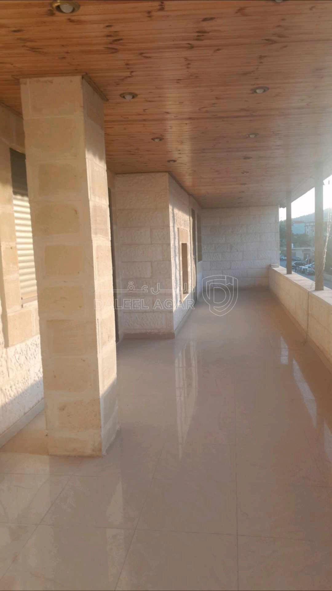 فيلا/منزل في السلط العارضه الصبيحي - 300,000 دأ - صورة 1