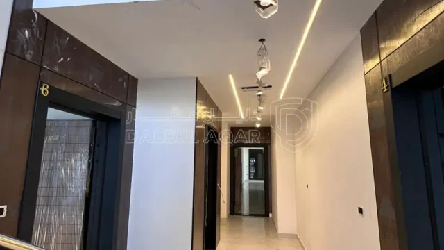 شقة - شقة بالقرب من مطعم زهور الشفا  - 120000 دأ
