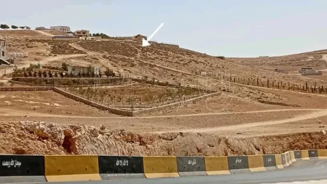أرض في بيرين الشارع الرئيسي جمعان مطله على شفا بدران - 275,000 دأ - صورة 1