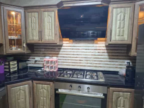 شقة في عمان طلوع اسكان الكهربا دوار البنزين  - 60,000 دأ - صورة NaN
