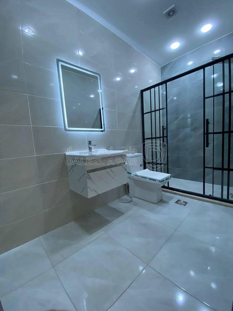 شقة في ابو علندا - اسكان الكهربا - 55,000 دأ - صورة 1