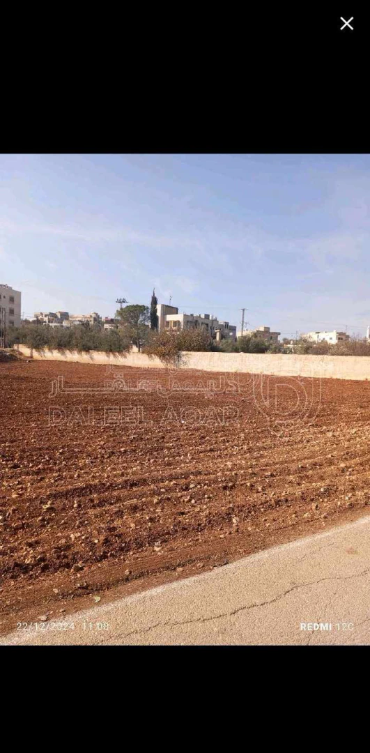 أرض في حسبان/مقابل مبنى البلدية السابق - 285,000 دأ - صورة 1