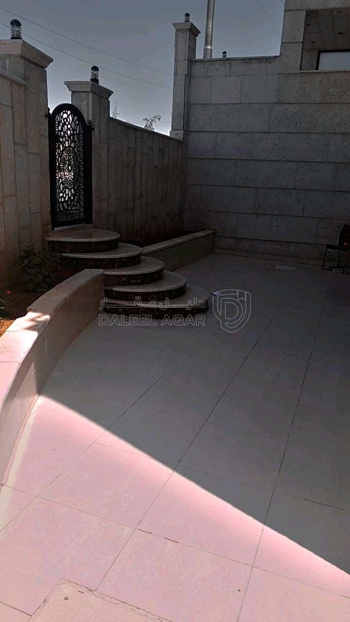 شقة في ماركا الجنوبية-المرقب-ربوة الحنيطي-شارع الرحاب  - 50,000 دأ - صورة 1