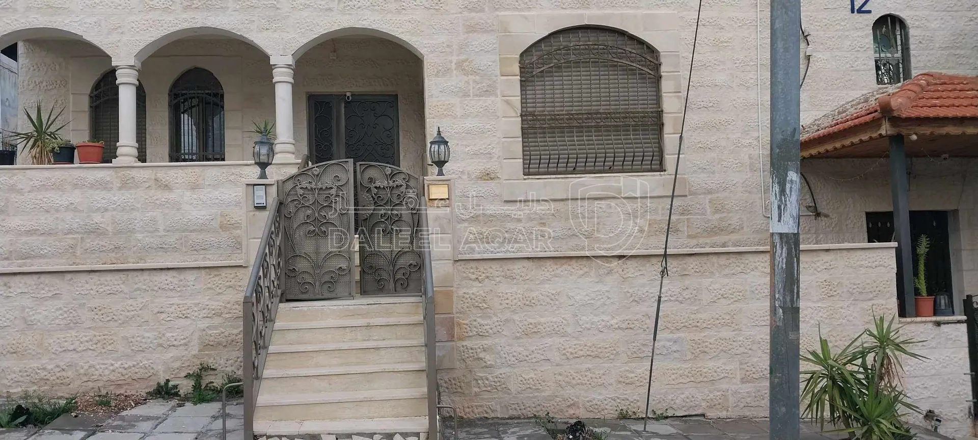 فيلا/منزل في عين الباشا إسكان الفروسية  - 100,000 دأ - صورة 1