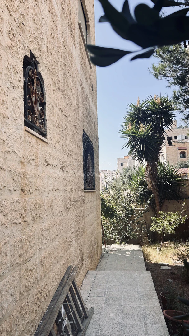 فيلا/منزل في عمان البنيات بجانب مدارس المحور - 430,000 دأ - صورة 4