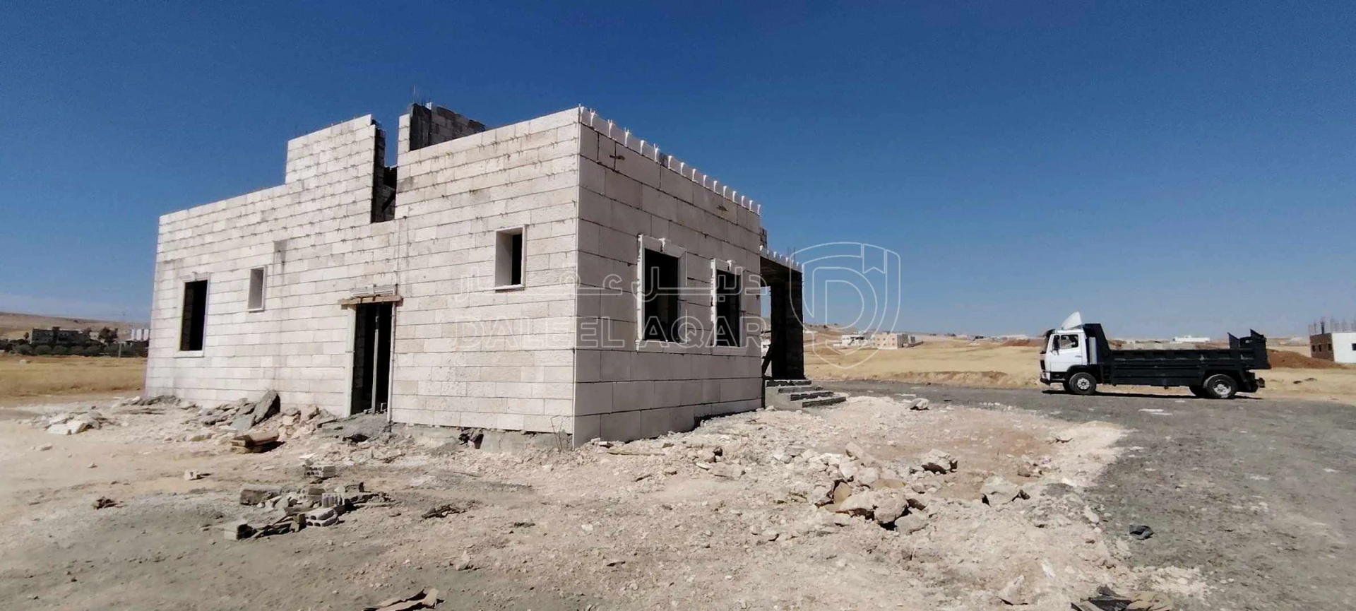 فيلا/منزل في سحاب الخصيلات سوق الحلال القديم - 67,000 دأ - صورة 1