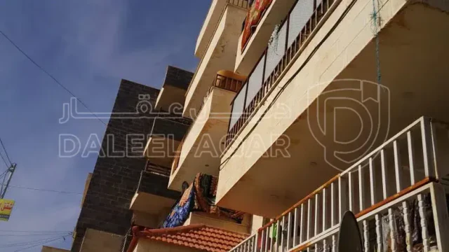 مبنى - آخر شارع السلطه بالقرب من الجامع القديم  - 200000 دأ