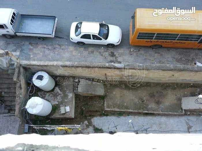 شقة في سطح خالي من البناء في الذراع الشمالي  - 12,000 دأ - صورة 1