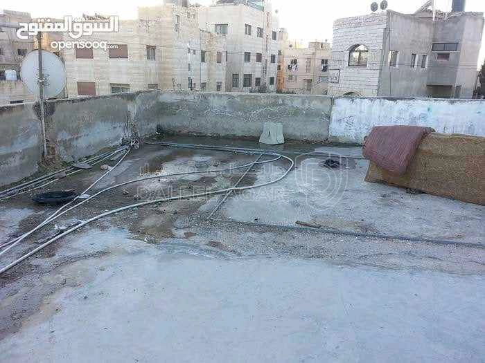 شقة في سطح خالي من البناء في الذراع الشمالي  - 12,000 دأ - صورة 1
