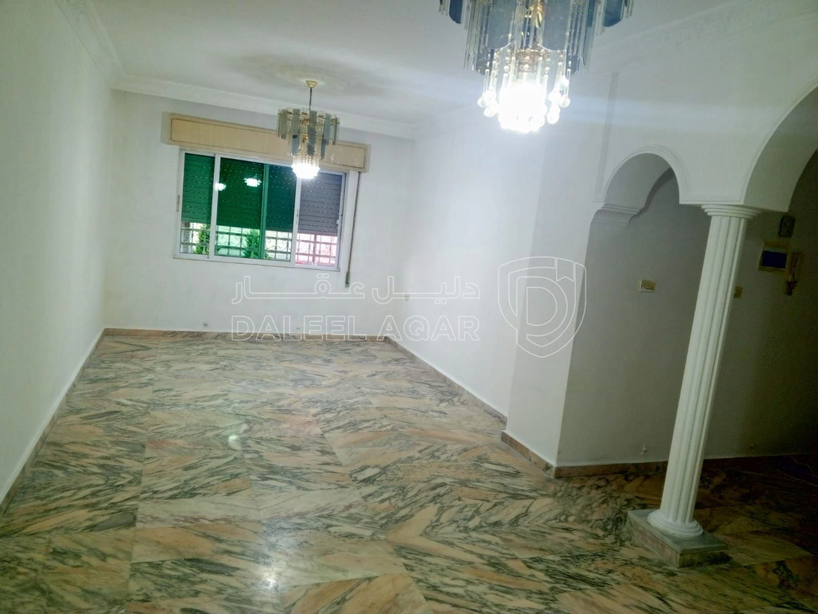 شقة في ضاحية الأمير حسن بجانب مسجد محمد بن هملان - 55,000 دأ - صورة 2