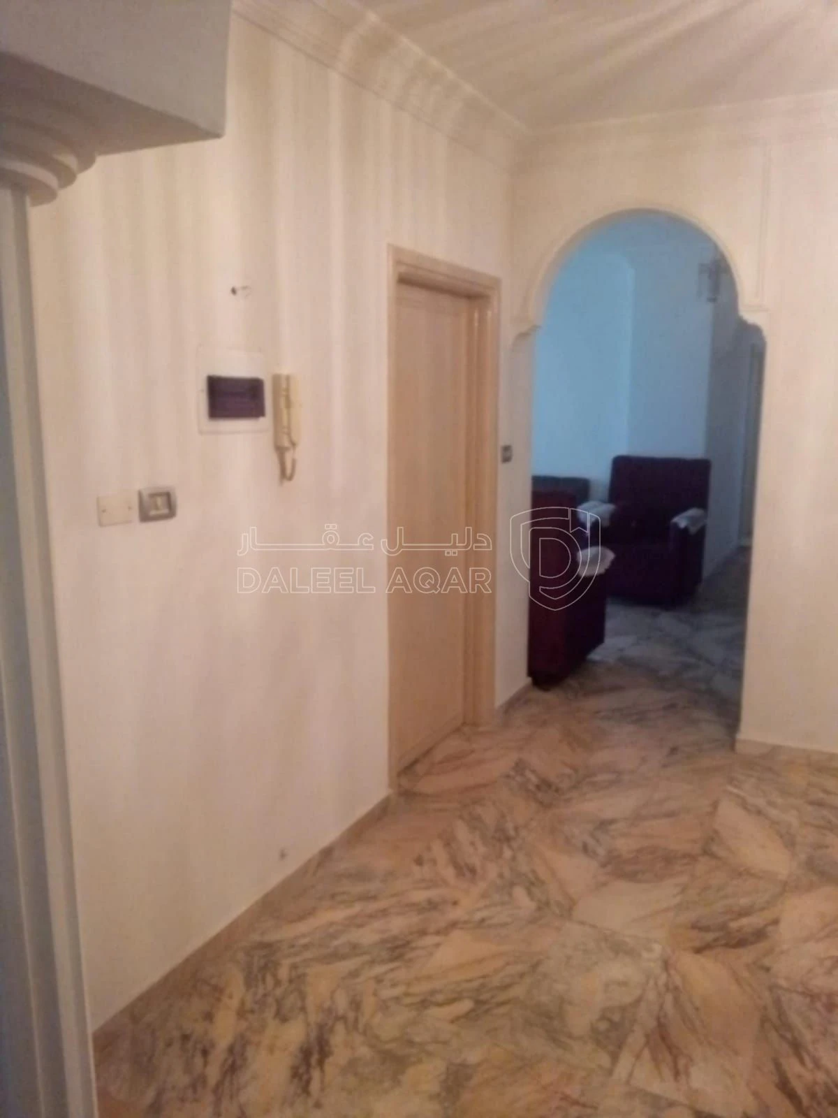 شقة في ضاحية الأمير حسن بجانب مسجد محمد بن هملان - 55,000 دأ - صورة 10