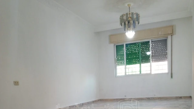 شقة في ضاحية الأمير حسن بجانب مسجد محمد بن هملان - 55,000 دأ - صورة NaN