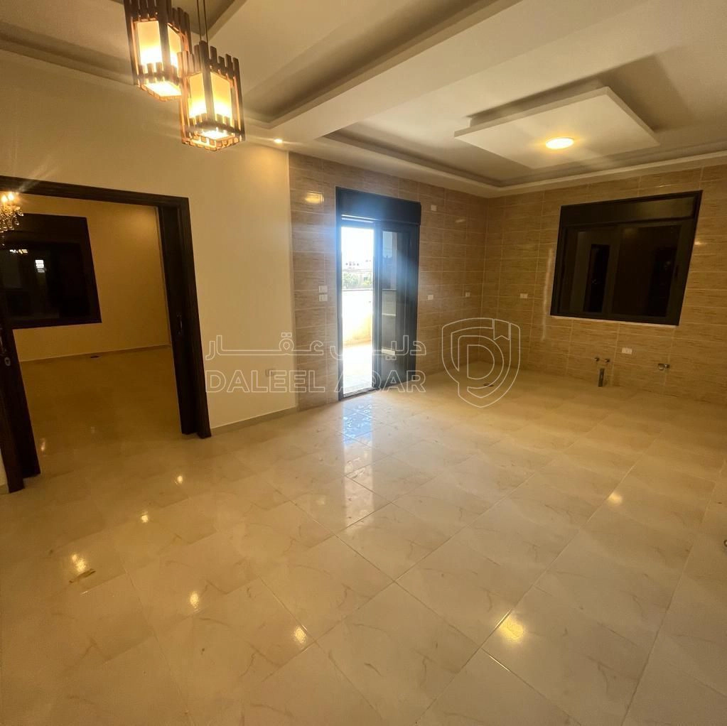 شقة في اربد - الحي الشرقي - شارع عبد الله البلوي - 60,000 دأ - صورة 1