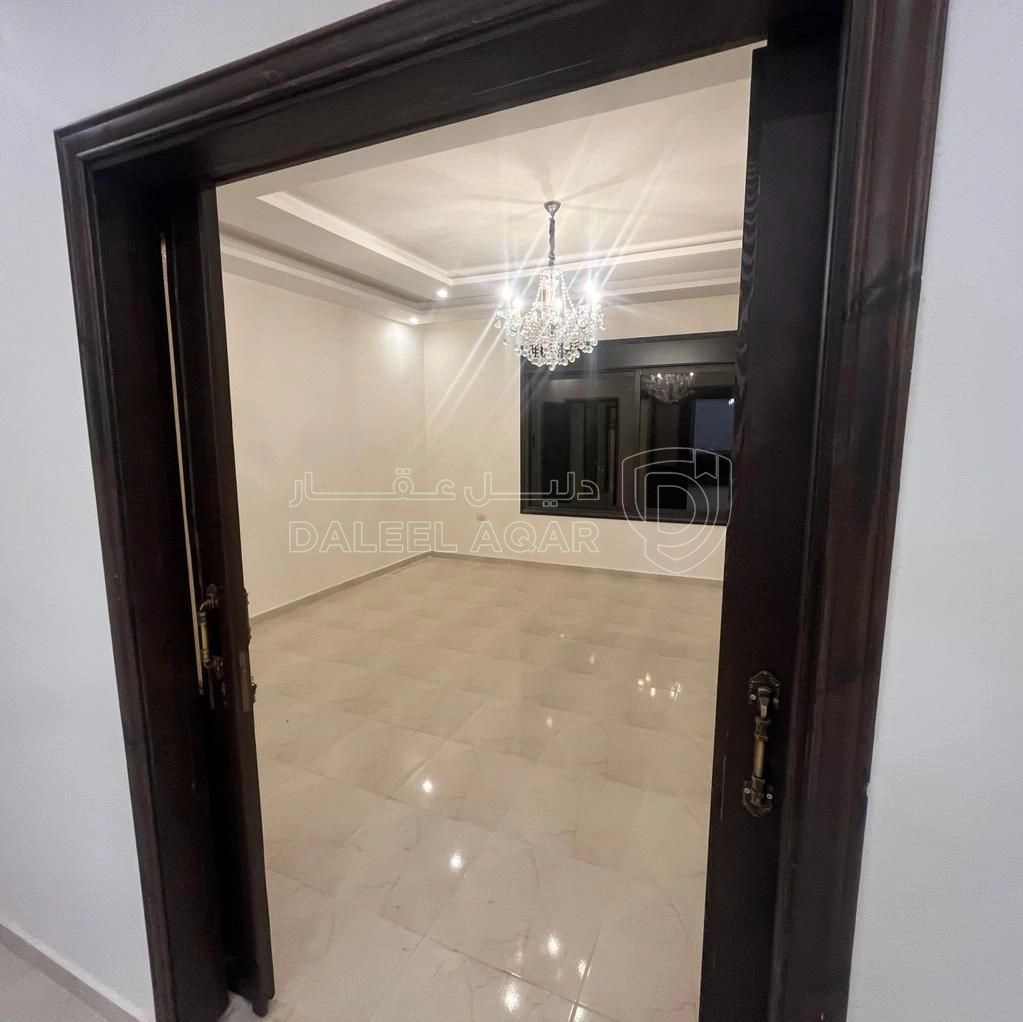 شقة في اربد - الحي الشرقي - شارع عبد الله البلوي - 60,000 دأ - صورة 1